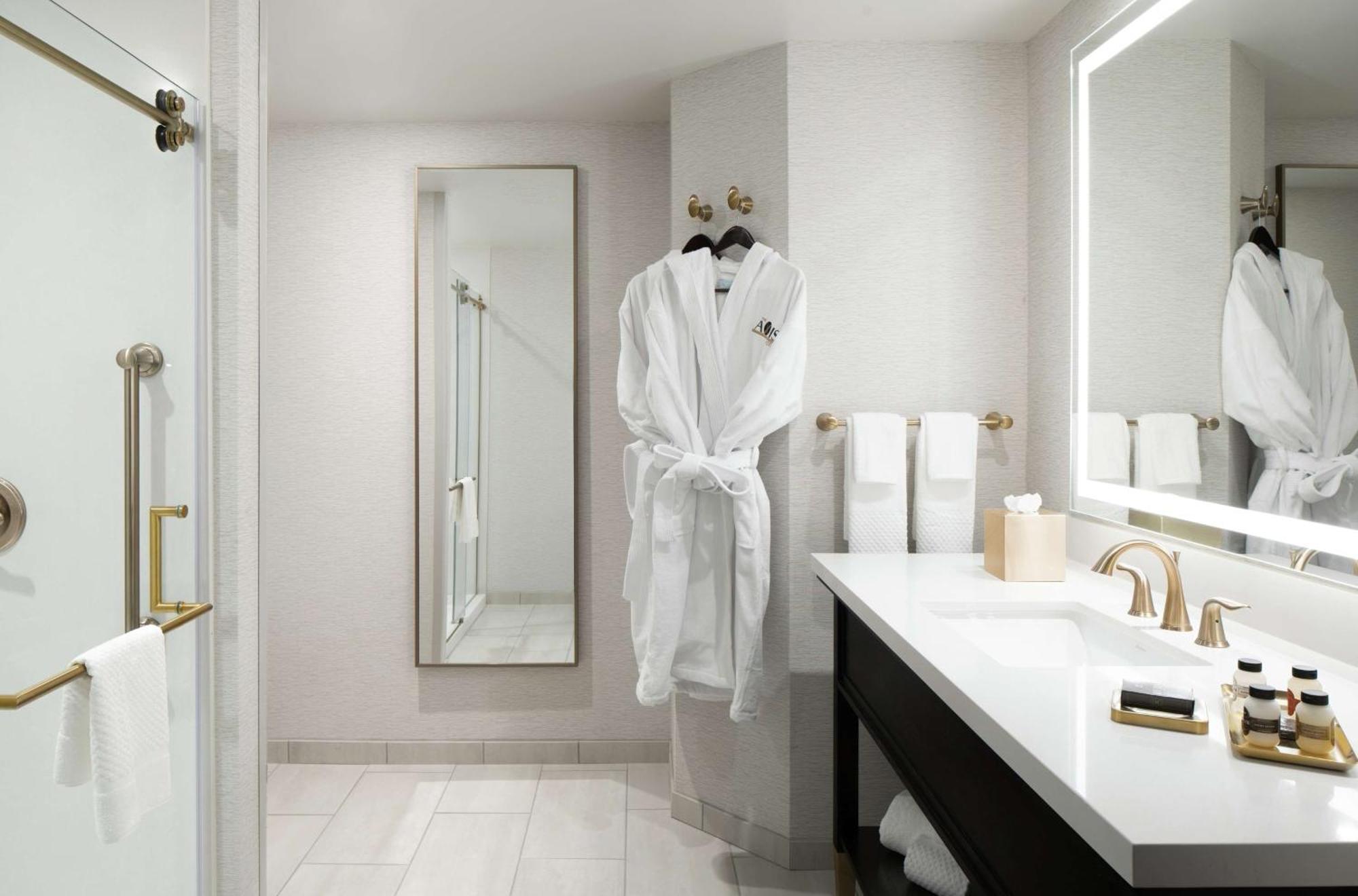 The Axis Moline Hotel, Tapestry Collection By Hilton Exterior foto